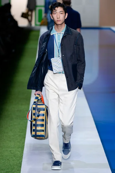 Look 33